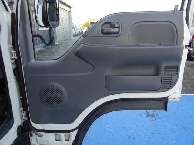 エルフトラック 　積載１．５ｔ　車両総重量５ｔ未満　スムーサーＥｘ　Ｐレンジ付き　ラッシングレール２段　荷室寸法　長３１１ｃｍ　幅１６５ｃｍ　高１９４ｃｍ　床面地上高８４ｃｍ　ディーゼルターボ（32枚目）