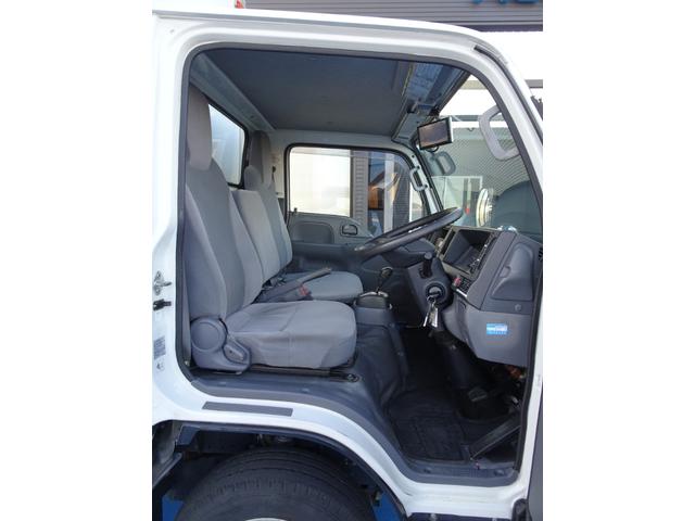 エルフトラック 　積載１．５ｔ　車両総重量５ｔ未満　スムーサーＥｘ　Ｐレンジ付き　ラッシングレール２段　荷室寸法　長３１１ｃｍ　幅１６５ｃｍ　高１９４ｃｍ　床面地上高８４ｃｍ　ディーゼルターボ（33枚目）