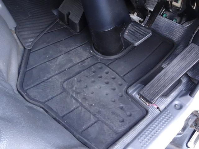 エルフトラック 　積載１．５ｔ　車両総重量５ｔ未満　スムーサーＥｘ　Ｐレンジ付き　ラッシングレール２段　荷室寸法　長３１１ｃｍ　幅１６５ｃｍ　高１９４ｃｍ　床面地上高８４ｃｍ　ディーゼルターボ（37枚目）