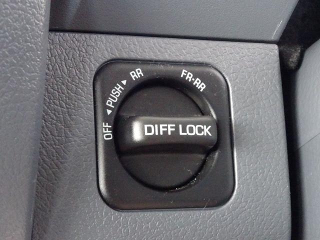 ランドクルーザー７０ バン　ＧＲＪ７６Ｋ　オプション前後デフロック　ブラッドレーＶアルミ　５ＭＴ　１ＧＲエンジン　４ＷＤ　再販ランクル７０　ランクル７６　１ナンバー　ボディカラー／シルバーメタリック１Ｆ７（13枚目）