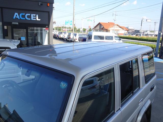 ランドクルーザー７０ バン　ＧＲＪ７６Ｋ　オプション前後デフロック　ブラッドレーＶアルミ　５ＭＴ　１ＧＲエンジン　４ＷＤ　再販ランクル７０　ランクル７６　１ナンバー　ボディカラー／シルバーメタリック１Ｆ７（29枚目）