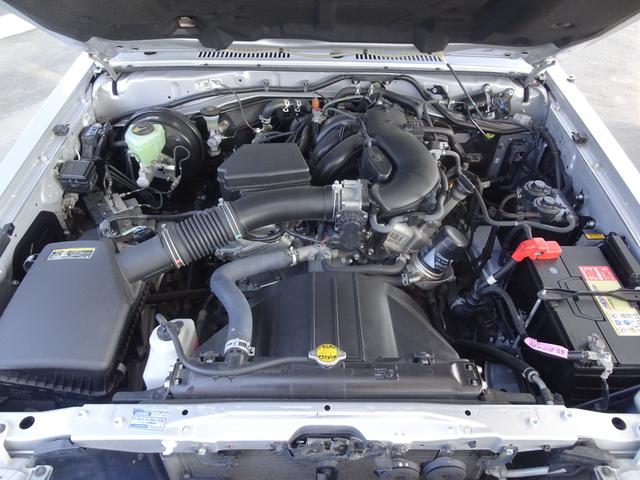 ランドクルーザー７０ バン　ＧＲＪ７６Ｋ　オプション前後デフロック　ブラッドレーＶアルミ　５ＭＴ　１ＧＲエンジン　４ＷＤ　再販ランクル７０　ランクル７６　１ナンバー　ボディカラー／シルバーメタリック１Ｆ７（30枚目）