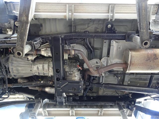 ランドクルーザー７０ バン　ＧＲＪ７６Ｋ　オプション前後デフロック　ブラッドレーＶアルミ　５ＭＴ　１ＧＲエンジン　４ＷＤ　再販ランクル７０　ランクル７６　１ナンバー　ボディカラー／シルバーメタリック１Ｆ７（34枚目）