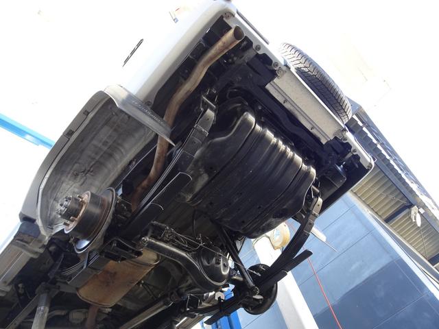 ランドクルーザー７０ バン　ＧＲＪ７６Ｋ　オプション前後デフロック　ブラッドレーＶアルミ　５ＭＴ　１ＧＲエンジン　４ＷＤ　再販ランクル７０　ランクル７６　１ナンバー　ボディカラー／シルバーメタリック１Ｆ７（35枚目）