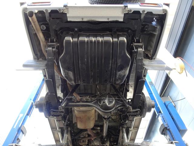 ランドクルーザー７０ バン　ＧＲＪ７６Ｋ　オプション前後デフロック　ブラッドレーＶアルミ　５ＭＴ　１ＧＲエンジン　４ＷＤ　再販ランクル７０　ランクル７６　１ナンバー　ボディカラー／シルバーメタリック１Ｆ７（36枚目）