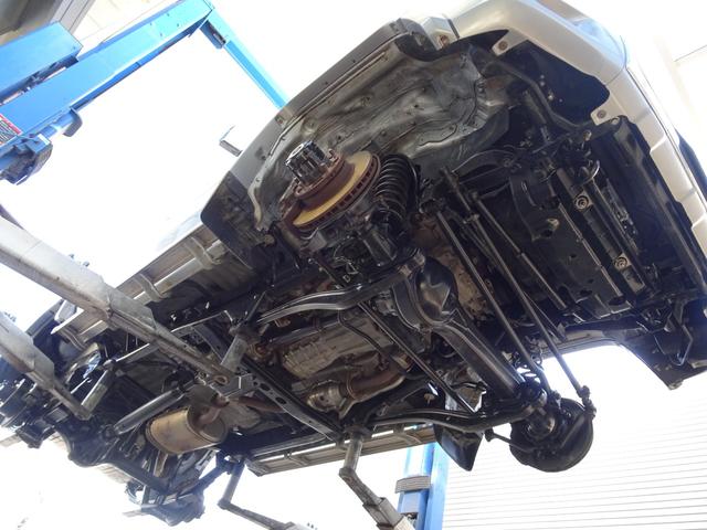 ランドクルーザー７０ バン　ＧＲＪ７６Ｋ　オプション前後デフロック　ブラッドレーＶアルミ　５ＭＴ　１ＧＲエンジン　４ＷＤ　再販ランクル７０　ランクル７６　１ナンバー　ボディカラー／シルバーメタリック１Ｆ７（44枚目）