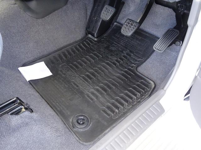 ランドクルーザー７０ バン　ＧＲＪ７６Ｋ　オプション前後デフロック　ブラッドレーＶアルミ　５ＭＴ　１ＧＲエンジン　４ＷＤ　再販ランクル７０　ランクル７６　１ナンバー　ボディカラー／シルバーメタリック１Ｆ７（50枚目）