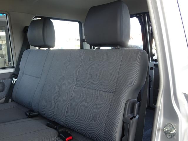 ランドクルーザー７０ バン　ＧＲＪ７６Ｋ　オプション前後デフロック　ブラッドレーＶアルミ　５ＭＴ　１ＧＲエンジン　４ＷＤ　再販ランクル７０　ランクル７６　１ナンバー　ボディカラー／シルバーメタリック１Ｆ７（76枚目）