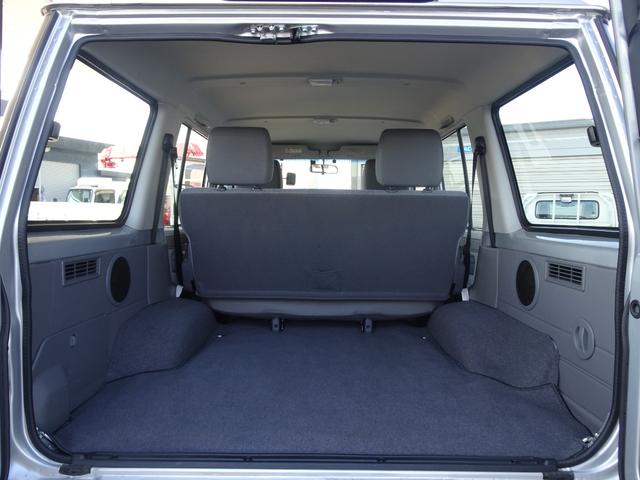 ランドクルーザー７０ バン　ＧＲＪ７６Ｋ　オプション前後デフロック　ブラッドレーＶアルミ　５ＭＴ　１ＧＲエンジン　４ＷＤ　再販ランクル７０　ランクル７６　１ナンバー　ボディカラー／シルバーメタリック１Ｆ７（77枚目）