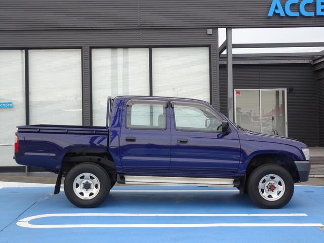 ハイラックス ＷキャブＤＸ　ＬＮ１６７　５ＭＴ　４ＷＤ　４ナンバー　ディーゼル　原動機５Ｌ　ダブルキャブ　積載５００ｋｇ　５人乗り　ＮＯｘ・ＰＭ不適合　ハイラックス　ピックアップ（11枚目）