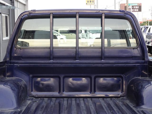 ハイラックス ＷキャブＤＸ　ＬＮ１６７　５ＭＴ　４ＷＤ　４ナンバー　ディーゼル　原動機５Ｌ　ダブルキャブ　積載５００ｋｇ　５人乗り　ＮＯｘ・ＰＭ不適合　ハイラックス　ピックアップ（17枚目）