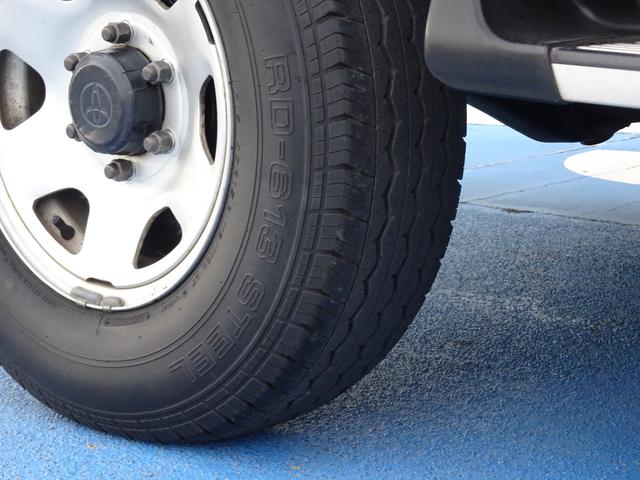 ハイラックス ＷキャブＤＸ　ＬＮ１６７　５ＭＴ　４ＷＤ　４ナンバー　ディーゼル　原動機５Ｌ　ダブルキャブ　積載５００ｋｇ　５人乗り　ＮＯｘ・ＰＭ不適合　ハイラックス　ピックアップ（30枚目）