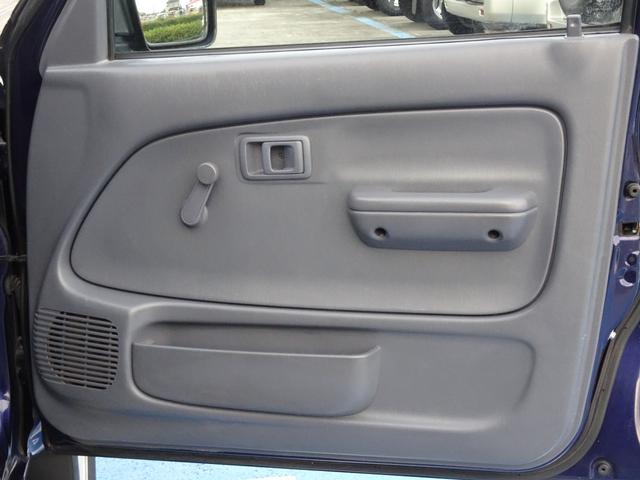 ハイラックス ＷキャブＤＸ　ＬＮ１６７　５ＭＴ　４ＷＤ　４ナンバー　ディーゼル　原動機５Ｌ　ダブルキャブ　積載５００ｋｇ　５人乗り　ＮＯｘ・ＰＭ不適合　ハイラックス　ピックアップ（31枚目）