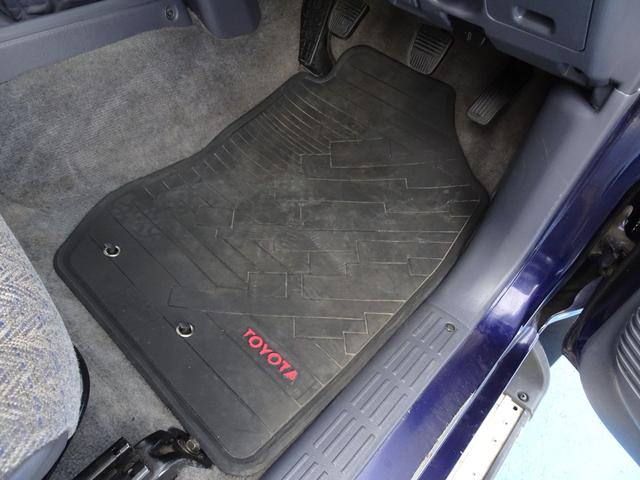 ハイラックス ＷキャブＤＸ　ＬＮ１６７　５ＭＴ　４ＷＤ　４ナンバー　ディーゼル　原動機５Ｌ　ダブルキャブ　積載５００ｋｇ　５人乗り　ＮＯｘ・ＰＭ不適合　ハイラックス　ピックアップ（36枚目）