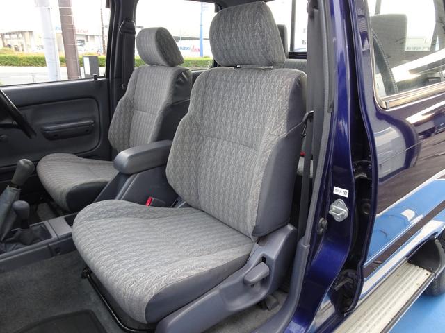 ハイラックス ＷキャブＤＸ　ＬＮ１６７　５ＭＴ　４ＷＤ　４ナンバー　ディーゼル　原動機５Ｌ　ダブルキャブ　積載５００ｋｇ　５人乗り　ＮＯｘ・ＰＭ不適合　ハイラックス　ピックアップ（46枚目）