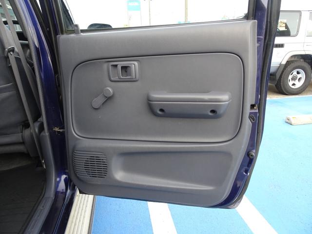 ハイラックス ＷキャブＤＸ　ＬＮ１６７　５ＭＴ　４ＷＤ　４ナンバー　ディーゼル　原動機５Ｌ　ダブルキャブ　積載５００ｋｇ　５人乗り　ＮＯｘ・ＰＭ不適合　ハイラックス　ピックアップ（49枚目）