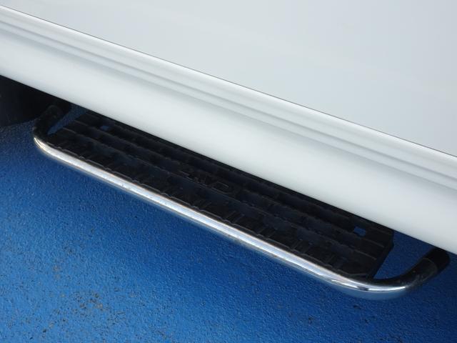 デリカスターワゴン アクティブワールド　ウインタースペシャル　Ｐ３５Ｗ　５ＭＴ　４ＷＤ　８人乗り　ベンチシート　３ナンバー　ディーゼルターボ　４Ｄ５６エンジン　寒冷地仕様車　グリルガード／フォグランプ／カーテン　ダブルエアコン　スターワゴン　デリカ（24枚目）