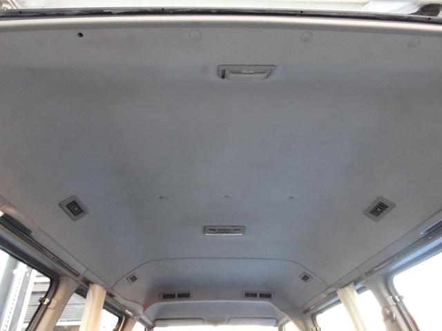 デリカスターワゴン アクティブワールド　ウインタースペシャル　Ｐ３５Ｗ　５ＭＴ　４ＷＤ　８人乗り　ベンチシート　３ナンバー　ディーゼルターボ　４Ｄ５６エンジン　寒冷地仕様車　グリルガード／フォグランプ／カーテン　ダブルエアコン　スターワゴン　デリカ（57枚目）