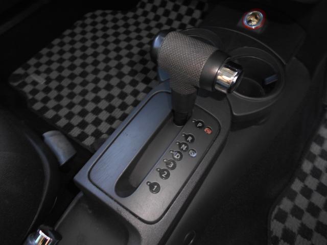 ニュービートル ベースグレード　純正アルミ　ＥＴＣ　ドライブレコーダー前後　純正アルミ　ＥＴＣ　ドライブレコーダー前後　キーレス　バックカメラ　ＣＤ　リアコーナーセンサ－　ＥＳＰ　フォグ　ＡＴ　ＡＣ　エアバック　４人乗り（18枚目）