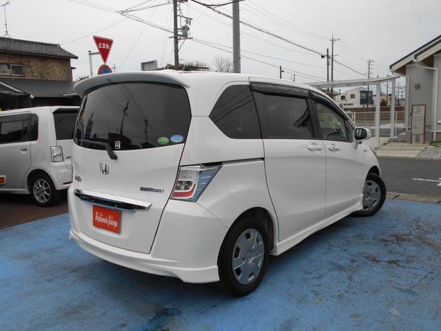 フリードハイブリッド ジャストセレクション電動スライド　ナビＴＶＢｌｕｅｔｏｏｔｈ　ワンオーナー　電動スライドドア　ナビＴＶＢｌｕｅｔｏｏｔｈ　ＣＤＤＶＤ　バックカメラ　ＥＴＣ　ＨＩＤライト　ＴＲＣ　クルーズコントロール　スマートキー　オートエアコン　取説保証書（9枚目）