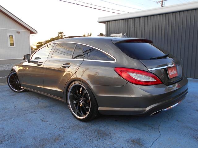 CLSクラス シューティングブレーク CLS350シューティングブレークAMGスポツパック SR パナメリカーナ グリル ローダウン 本革シート サンルーフ LEDヘッドライト 20インチアルミ ナビTVBluetooth ETC バックカメラ スマートキープッシュスタート 電動リアゲート(13枚目)