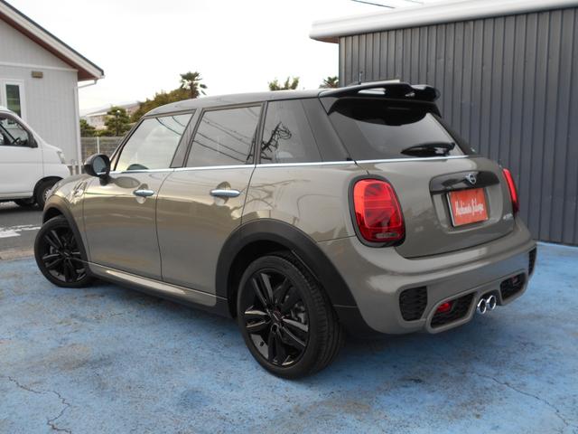 ＭＩＮＩ クーパーＳ　ＪＣＷパッケージ　ナビＢｌｕｅｔｏｏｔｈ　ＥＴＣ　ＪＣＷパッケージ　ジョンクーパーワークス　ナビＢｌｕｅｔｏｏｔｈ　バックカメラ　ＥＴＣ　ドラレコ前後　ＬＥＤヘッドライト　ＬＥＤフォグ　アイドリングストップ　禁煙車　コーナーセンサー　取説保証書（12枚目）