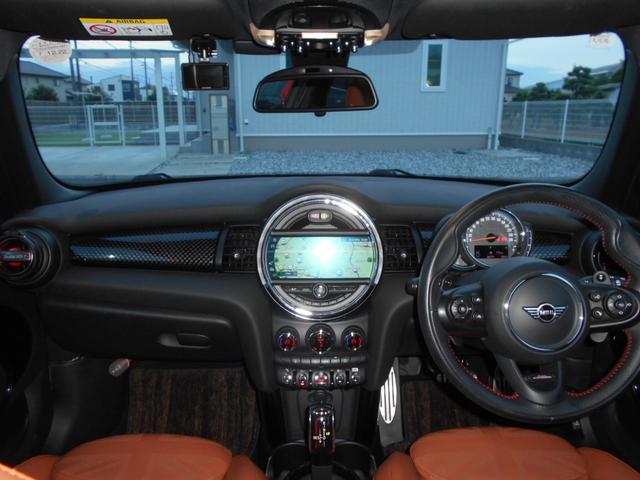 ＭＩＮＩ クーパーＳ　ＪＣＷパッケージ　ナビＢｌｕｅｔｏｏｔｈ　ＥＴＣ　ＪＣＷパッケージ　ジョンクーパーワークス　ナビＢｌｕｅｔｏｏｔｈ　バックカメラ　ＥＴＣ　ドラレコ前後　ＬＥＤヘッドライト　ＬＥＤフォグ　アイドリングストップ　禁煙車　コーナーセンサー　取説保証書（34枚目）