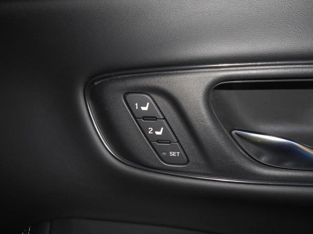 ＺＲ－Ｖ ｅ：ＨＥＶ　Ｚ　ローダウン　社外２０インチ　レッドキャリパー　ローダウン　社外２０インチ　レッドキャリパーカバー　ナビＴＶＢｌｕｅｔｏｏｔｈ　走行中ＯＫ　３６０度カメラ　ＥＴＣ２．０　ドラレコ前後　デジタルミラー　レザーシート　シートヒーター　レーダークルーズ（21枚目）