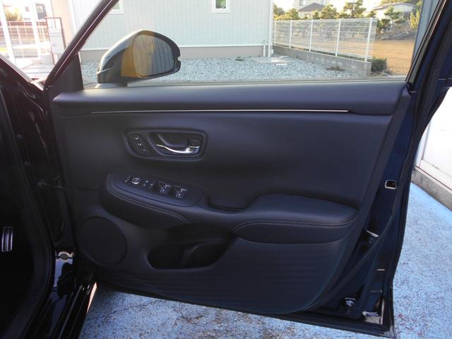 ＺＲ－Ｖ ｅ：ＨＥＶ　Ｚ　ローダウン　社外２０インチ　レッドキャリパー　ローダウン　社外２０インチ　レッドキャリパーカバー　ナビＴＶＢｌｕｅｔｏｏｔｈ　走行中ＯＫ　３６０度カメラ　ＥＴＣ２．０　ドラレコ前後　デジタルミラー　レザーシート　シートヒーター　レーダークルーズ（25枚目）