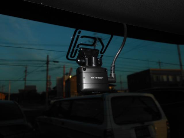 ＺＲ－Ｖ ｅ：ＨＥＶ　Ｚ　ローダウン　社外２０インチ　レッドキャリパー　ローダウン　社外２０インチ　レッドキャリパーカバー　ナビＴＶＢｌｕｅｔｏｏｔｈ　走行中ＯＫ　３６０度カメラ　ＥＴＣ２．０　ドラレコ前後　デジタルミラー　レザーシート　シートヒーター　レーダークルーズ（48枚目）