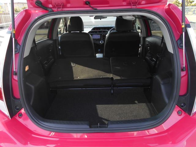 アクア ＧブラックソフトレザーセレクションナビＴＶＢｌｕｅｔｏｏｔｈ　ナビＴＶＢｌｕｅｔｏｏｔｈ　ＣＤＤＶＤ　バックカメラ　ＥＴＣ　ドラレコ前後　セーフティセンス　ＴＲＣ　レーンキープ　クルーズコントロール　コーナーポール　センターコンソール　メッキアウターハンドル（16枚目）