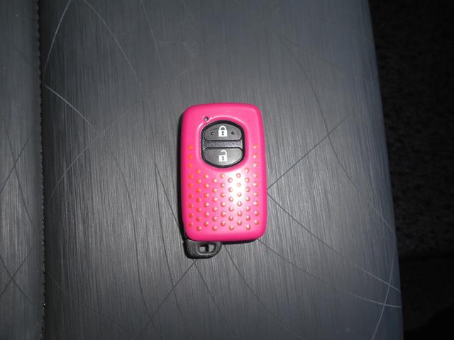 アクア ＧブラックソフトレザーセレクションナビＴＶＢｌｕｅｔｏｏｔｈ　ナビＴＶＢｌｕｅｔｏｏｔｈ　ＣＤＤＶＤ　バックカメラ　ＥＴＣ　ドラレコ前後　セーフティセンス　ＴＲＣ　レーンキープ　クルーズコントロール　コーナーポール　センターコンソール　メッキアウターハンドル（30枚目）