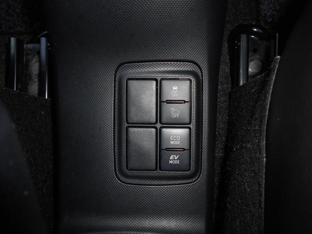 アクア ＧブラックソフトレザーセレクションナビＴＶＢｌｕｅｔｏｏｔｈ　ナビＴＶＢｌｕｅｔｏｏｔｈ　ＣＤＤＶＤ　バックカメラ　ＥＴＣ　ドラレコ前後　セーフティセンス　ＴＲＣ　レーンキープ　クルーズコントロール　コーナーポール　センターコンソール　メッキアウターハンドル（31枚目）