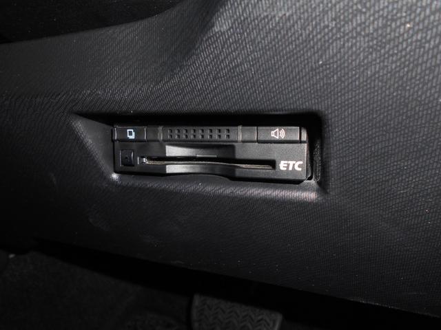 アクア ＧブラックソフトレザーセレクションナビＴＶＢｌｕｅｔｏｏｔｈ　ナビＴＶＢｌｕｅｔｏｏｔｈ　ＣＤＤＶＤ　バックカメラ　ＥＴＣ　ドラレコ前後　セーフティセンス　ＴＲＣ　レーンキープ　クルーズコントロール　コーナーポール　センターコンソール　メッキアウターハンドル（33枚目）