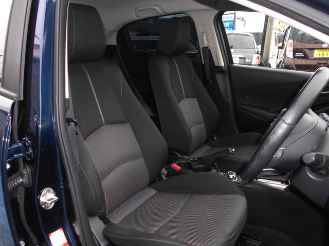 デミオ １３Ｓツーリング　ワンオーナー　Ｂｌｕｅｔｏｏｔｈ　ドラレコ　ワンオーナー　ナビＴＶＢｌｕｅｔｏｏｔｈ　ドラレコ　ＣＤＤＶＤ　シートヒーター左右　オートエアコン　ヘッドアップディスプレイ　ＬＥＤヘッドライト　スマートキー　エアバック　取説保証書　ＵＳＢ（13枚目）