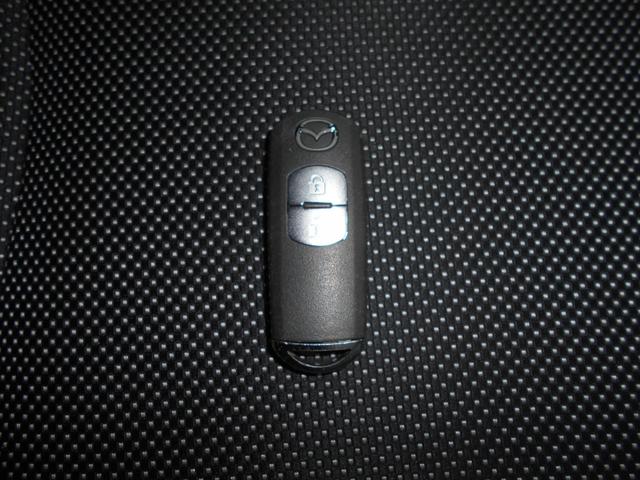 デミオ １３Ｓツーリング　ワンオーナー　Ｂｌｕｅｔｏｏｔｈ　ドラレコ　ワンオーナー　ナビＴＶＢｌｕｅｔｏｏｔｈ　ドラレコ　ＣＤＤＶＤ　シートヒーター左右　オートエアコン　ヘッドアップディスプレイ　ＬＥＤヘッドライト　スマートキー　エアバック　取説保証書　ＵＳＢ（26枚目）