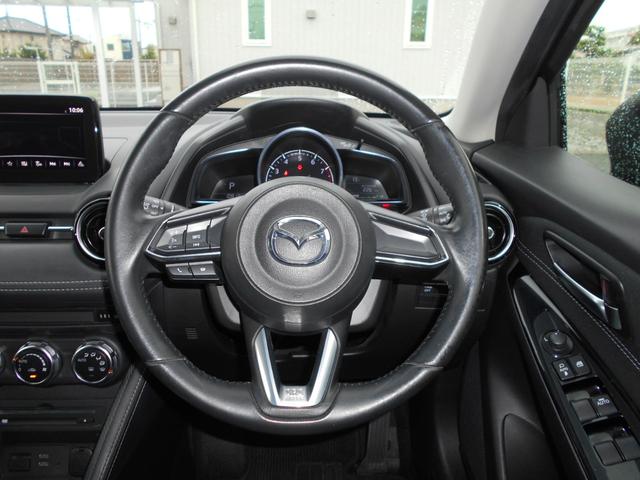 デミオ １３Ｓツーリング　ワンオーナー　Ｂｌｕｅｔｏｏｔｈ　ドラレコ　ワンオーナー　ナビＴＶＢｌｕｅｔｏｏｔｈ　ドラレコ　ＣＤＤＶＤ　シートヒーター左右　オートエアコン　ヘッドアップディスプレイ　ＬＥＤヘッドライト　スマートキー　エアバック　取説保証書　ＵＳＢ（27枚目）