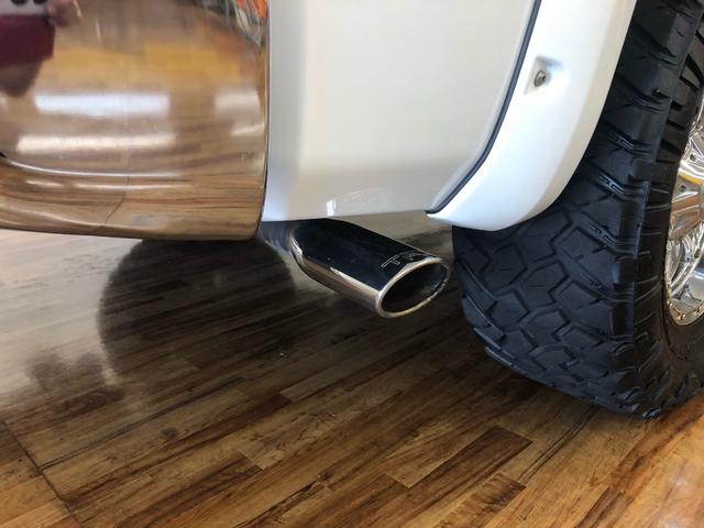 タンドラ クルーマックス　プラチナム　自社管理下取り車／ＴＲＤスーパーチャージャー／ＴＲＤエクゾースト（純正マフラー有）／リフトアップ／Ｆｕｅｌ１８インチＡ／Ｗ（31枚目）