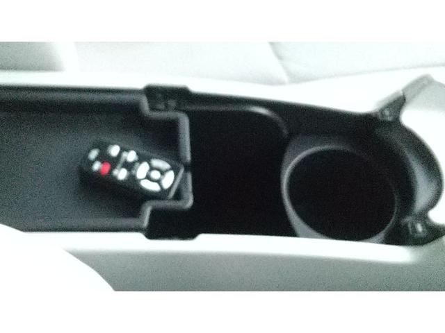 プリウス Ｓ　純正ナビ　バックカメラ　ＥＴＣ　ドライブレコーダー（29枚目）