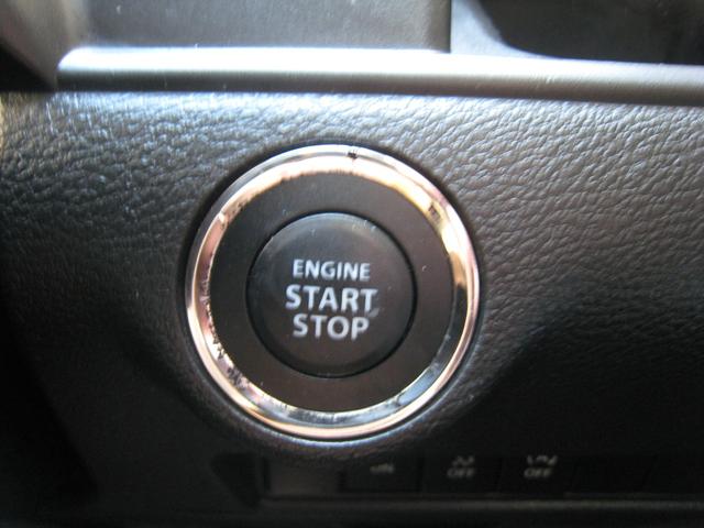 エンジンスタートプッシュボタン！スマートキーを持っていれば（差し込まなくても）ワンプッシュでエンジンかかります！