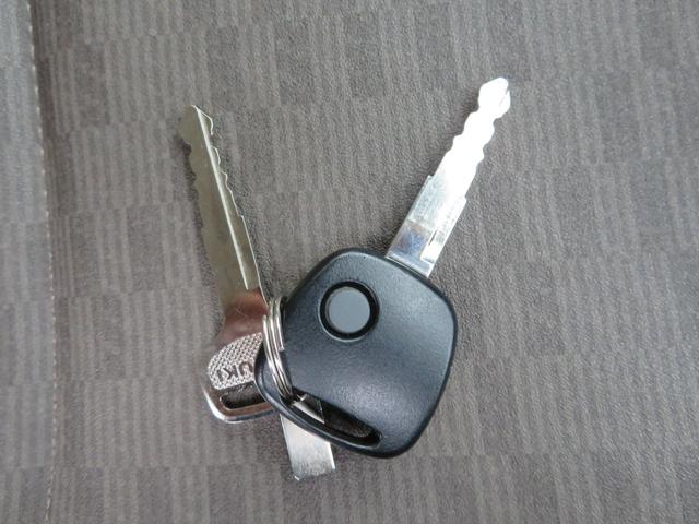 エブリイ PAリミテッド 純正ディスプレイオーディオ/アップルカープレイ&アンドロイドオート/ブルートゥースオーディオ/USB入力/純正バックカメラ/セーフティサポート/キーレスエントリー/リヤプライバシガラス/禁煙/1オーナ(20枚目)