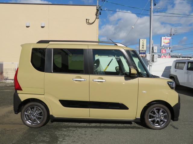 タント ファンクロス　両側電動スライドドア／スマートアシスト／パノラマカメラ／前後コーナーセンサ／アルミホイル／ＬＥＤヘッド＆フォグ／スマートキーフリー／前両シートヒータ／前後席充電ＵＳＢポート／３６０度スーパーＵＶ＆ＩＲ（4枚目）