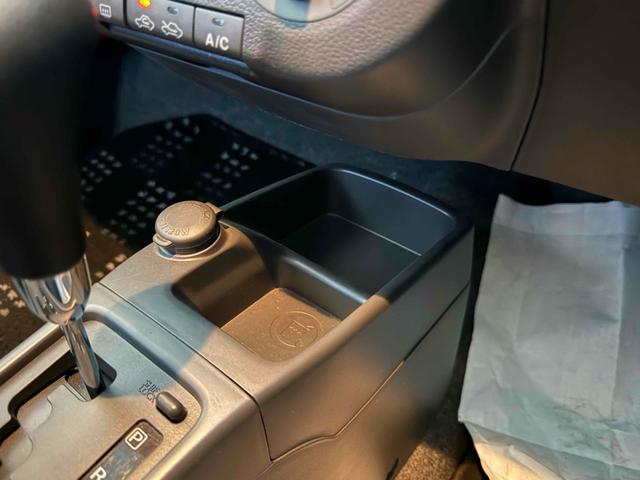 セルボ G スマートキー 電動格納ミラー AT 盗難防止システム CD MD 衝突安全ボディ エアコン パワーステアリング パワーウィンドウ(7枚目)