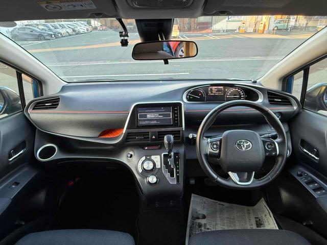 シエンタ ハイブリッドG ドライブレコーダー バックカメラ レーンアシスト 衝突被害軽減システム 両側電動スライドドア オートライト スマートキー 電動格納ミラー 3列シート CVT アルミホイール 盗難防止システム(2枚目)