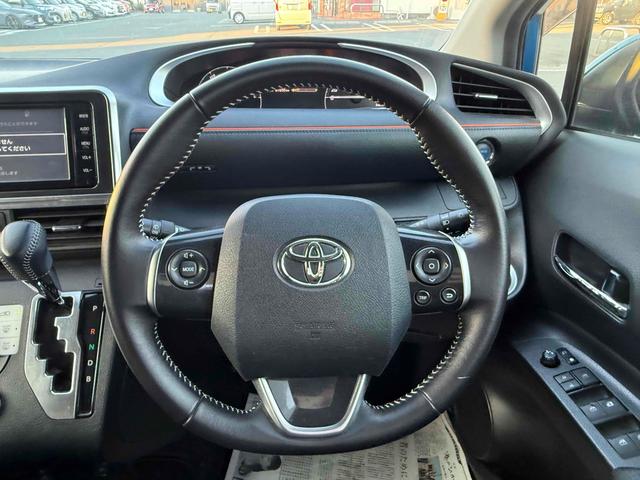 シエンタ ハイブリッドG ドライブレコーダー バックカメラ レーンアシスト 衝突被害軽減システム 両側電動スライドドア オートライト スマートキー 電動格納ミラー 3列シート CVT アルミホイール 盗難防止システム(3枚目)