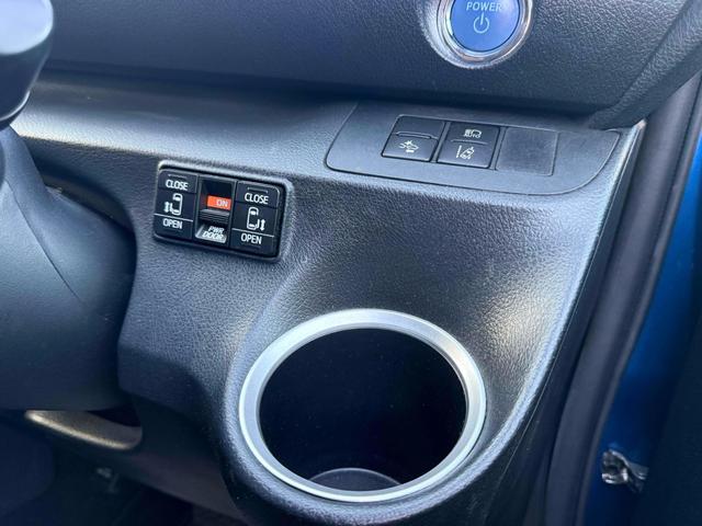 シエンタ ハイブリッドG ドライブレコーダー バックカメラ レーンアシスト 衝突被害軽減システム 両側電動スライドドア オートライト スマートキー 電動格納ミラー 3列シート CVT アルミホイール 盗難防止システム(10枚目)