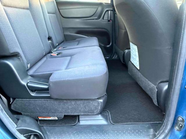 シエンタ ハイブリッドG ドライブレコーダー バックカメラ レーンアシスト 衝突被害軽減システム 両側電動スライドドア オートライト スマートキー 電動格納ミラー 3列シート CVT アルミホイール 盗難防止システム(28枚目)