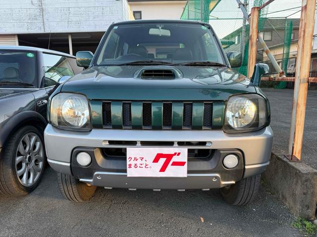 ジムニー ランドベンチャー　４ＷＤ　キーレスエントリー　電動格納ミラー　ＭＴ　ＡＢＳ　アルミホイール　衝突安全ボディ　エアコン　パワーウィンドウ（12枚目）