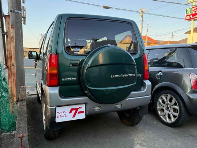 ジムニー ランドベンチャー　４ＷＤ　キーレスエントリー　電動格納ミラー　ＭＴ　ＡＢＳ　アルミホイール　衝突安全ボディ　エアコン　パワーウィンドウ（16枚目）