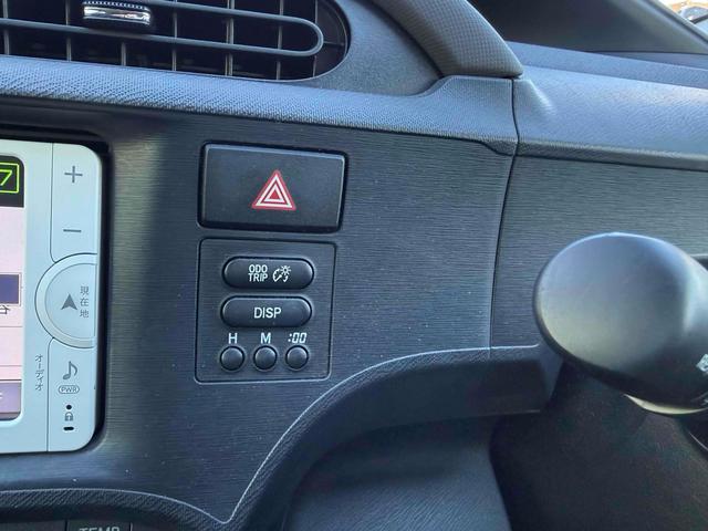 アクア Ｇ　ＥＴＣ　ナビ　ＴＶ　オートライト　スマートキー　アイドリングストップ　電動格納ミラー　ＣＶＴ　衝突安全ボディ　ＡＢＳ　ＥＳＣ　Ｂｌｕｅｔｏｏｔｈ　エアコン　パワーステアリング　パワーウィンドウ（6枚目）